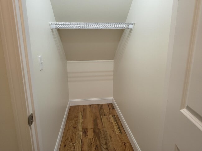 Building Photo - 386 Union Ave