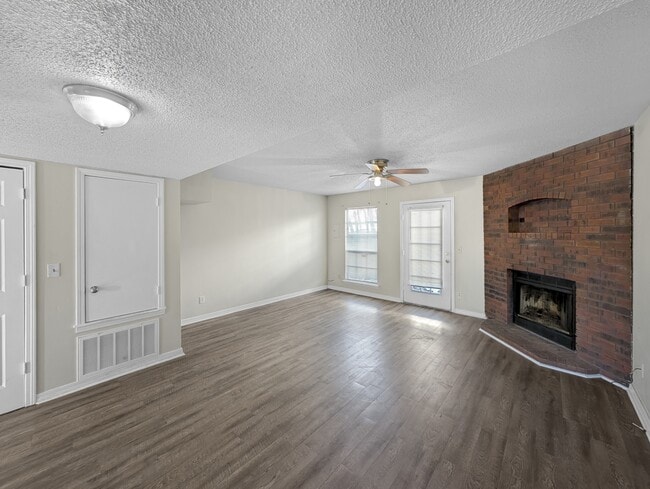 Building Photo - 2456 N Brophy Cir