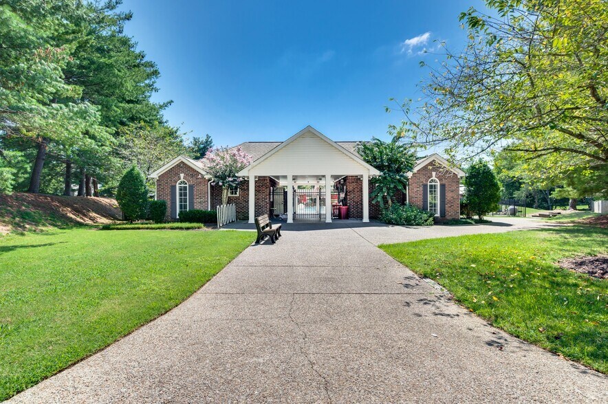 Building Photo - 6428 Holly Trace Ct