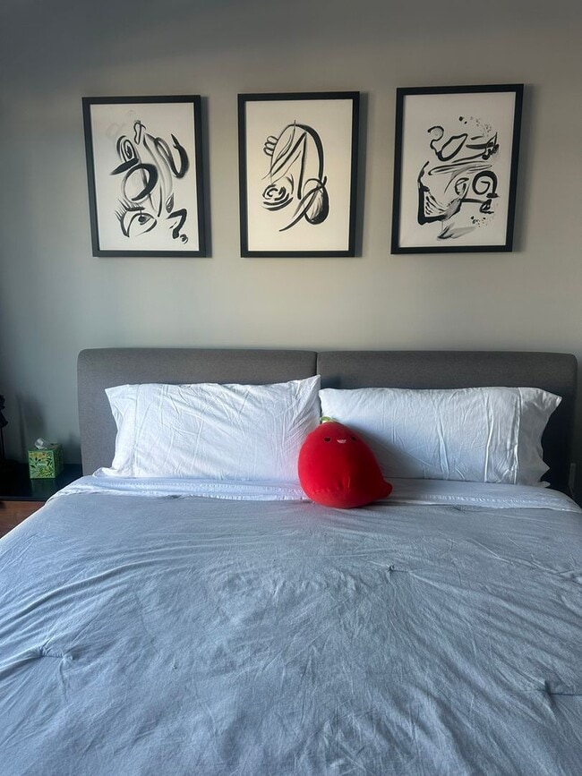 Building Photo - Modern Features Columbia Heights Neighborhood 2 Bedroom 2 Bath Condo with Balcony Pet Friendly