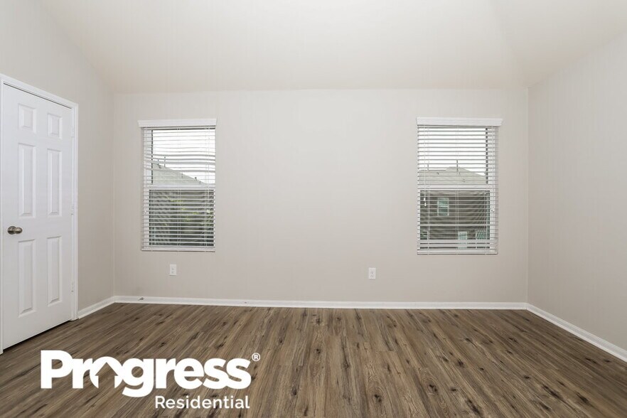 Building Photo - 16738 N Gull Dr