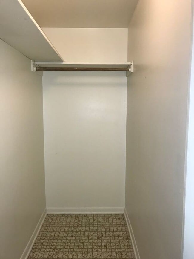 Building Photo - 9735 S Cicero Ave