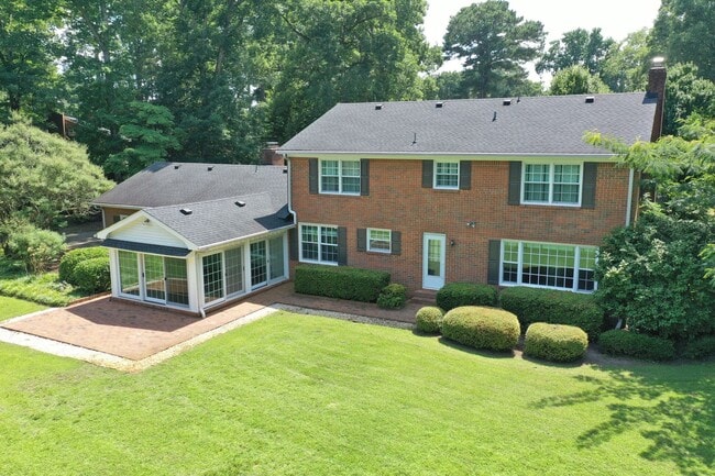 Building Photo - Reduced & Ready NOW! WATERFRONT Home in Wi...