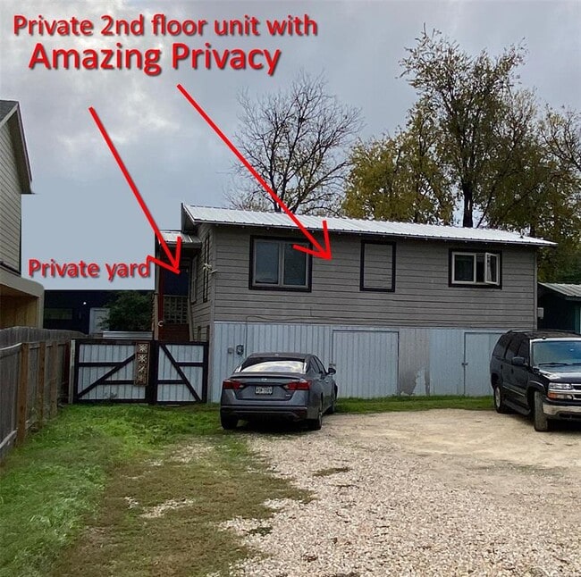 Building Photo - 613 Brentwood St