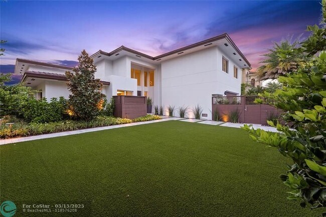 Building Photo - 325 Seven Isles Dr