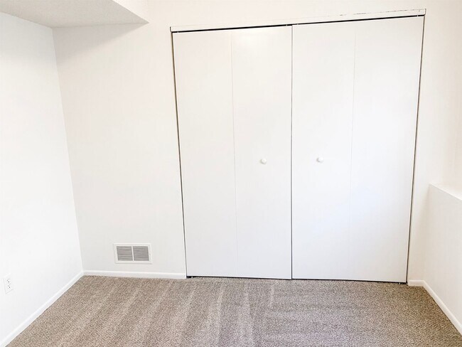 Building Photo - 5545 Bowden Loop
