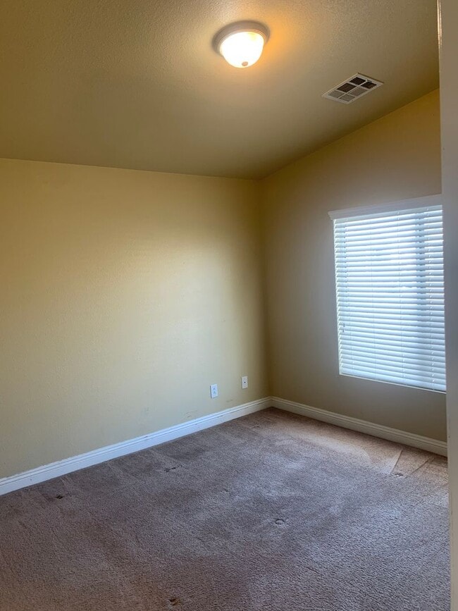 Building Photo - Jamaica Princess