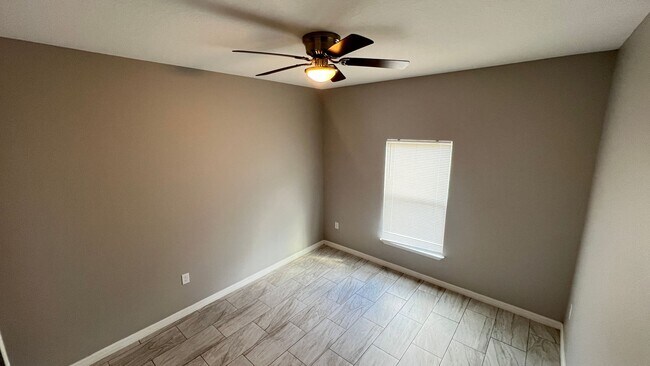 Building Photo - BEAUTIFUL 3 Bedroom, 2 Bathroom Home in Palm Bay!!