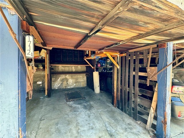 Building Photo - 1712 Gillette Crescent