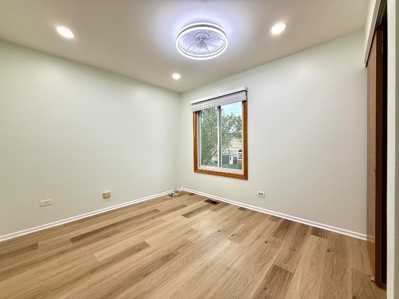 Building Photo - 2449 Carlton Dr