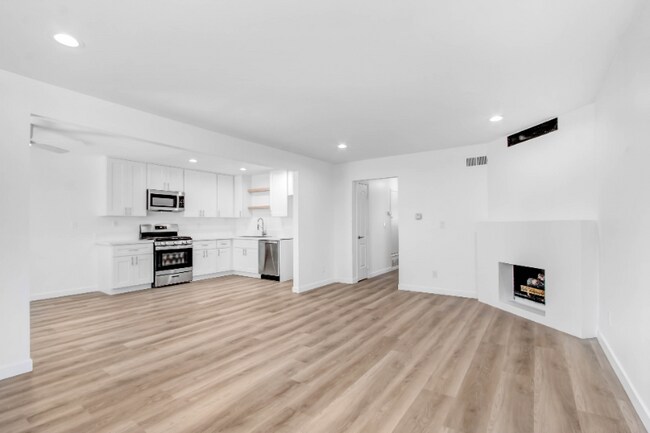 Building Photo - 3099 Ginger Ave