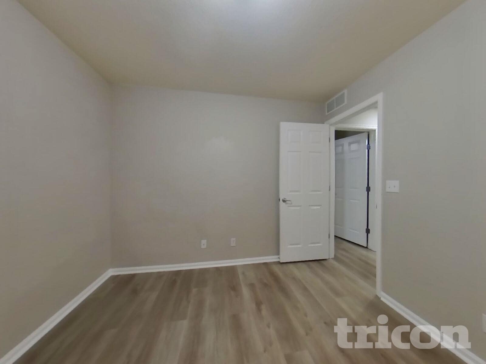 Building Photo - 6275 Wescroft Ave