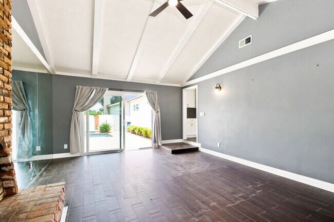 Building Photo - 2779 Cornell Pl