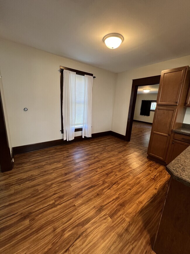 Building Photo - 236 Moores River Dr