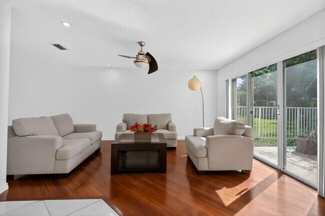 Building Photo - 7004 Galleon Cove Cir