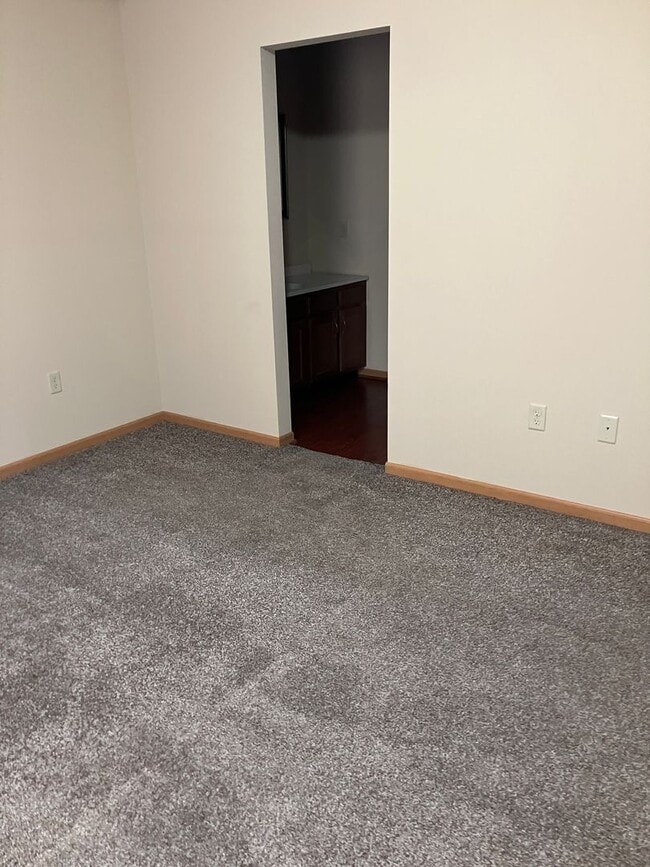 Building Photo - 1046 Laurel Tree Ct