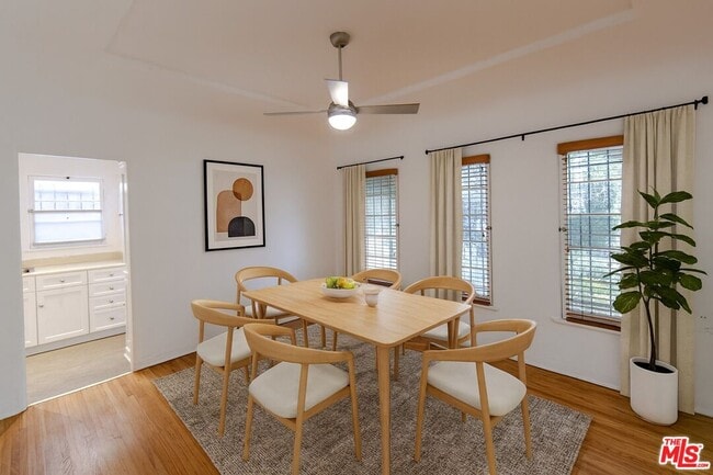 Building Photo - 1117 Longwood Pl