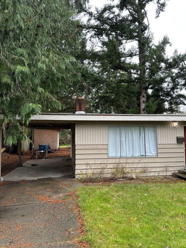 Building Photo - Cozy 3 bedrooms/ 1 bath house in Lynnwood.