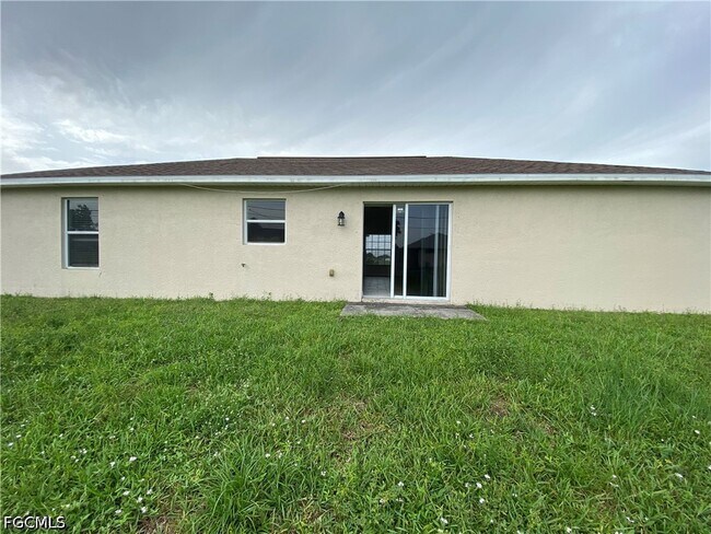 Building Photo - 1703 NE 17th St