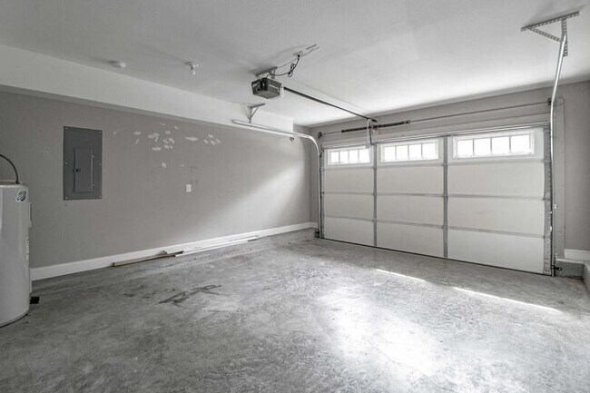 Building Photo - 2994 Gibbs Ln