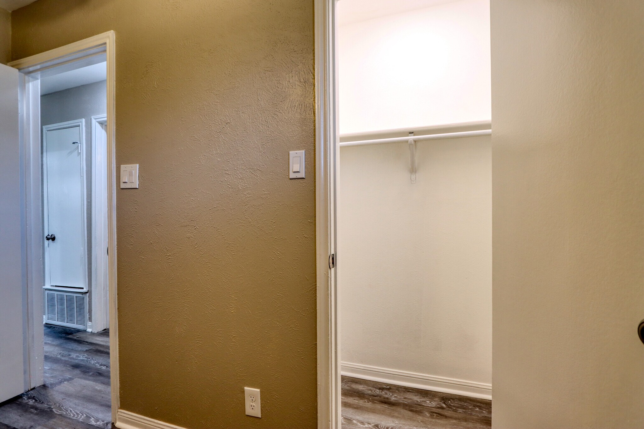 Building Photo - 2005 Interurban Blvd