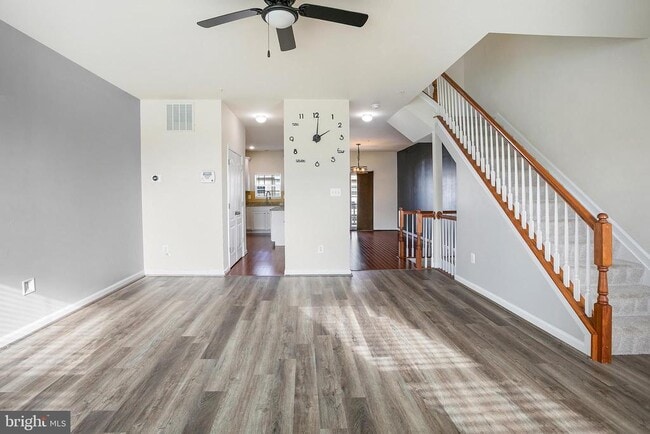 Building Photo - 2885 Falkirk Alley