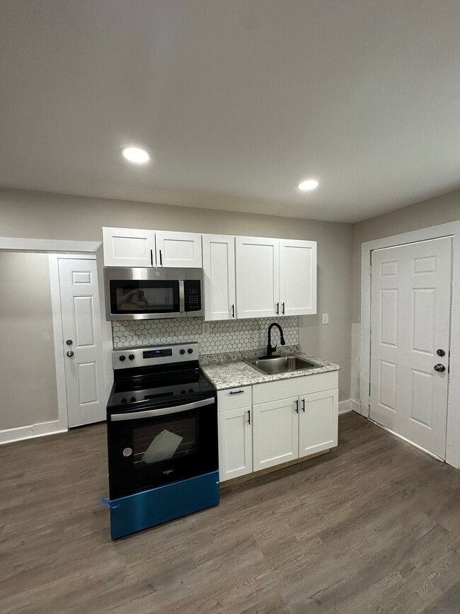 Building Photo - 1211 Pittston Ave