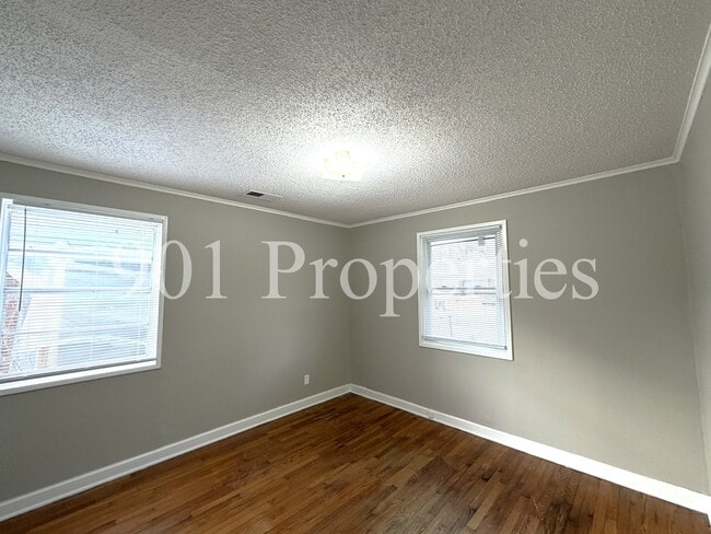 Building Photo - 4199 Atwood Ave