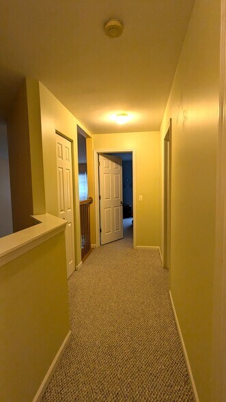 Building Photo - 115 Bay Dr