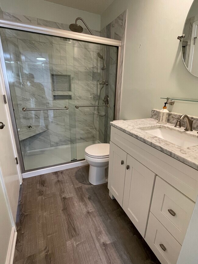 Building Photo - 8811 W 106th Ter