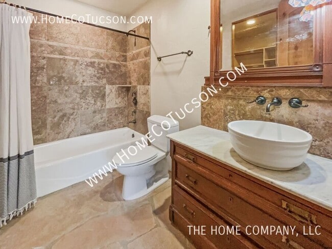 Building Photo - 1621 E Crimson Canyon Pl