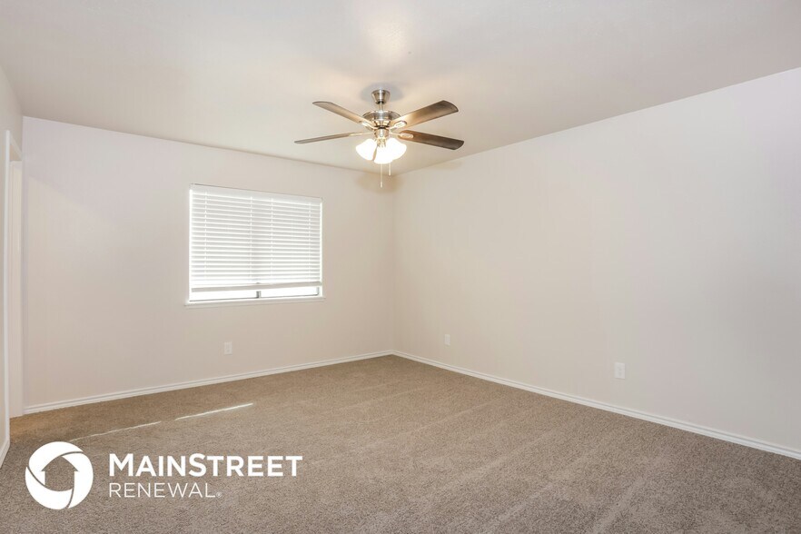 Building Photo - 603 Woodcrest Way