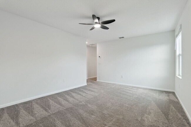 Building Photo - Spacious and Modern 5 Bedroom Home in Gated Arden Park North