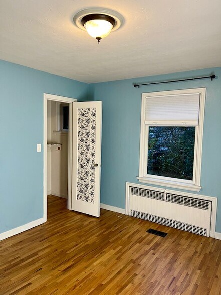 Lower east bedroom - 1536 Pennsylvania Ave
