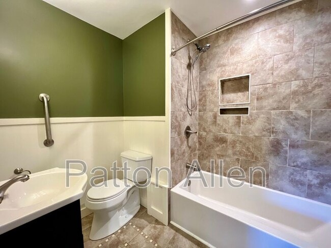 Building Photo - 3 Mt Royal Dr