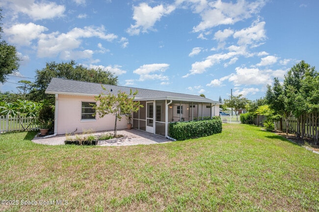 Building Photo - 758 Banyan Dr