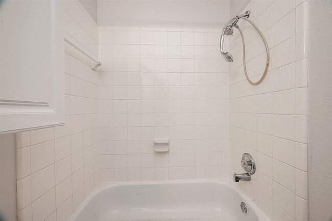 Building Photo - 2810 Austin St