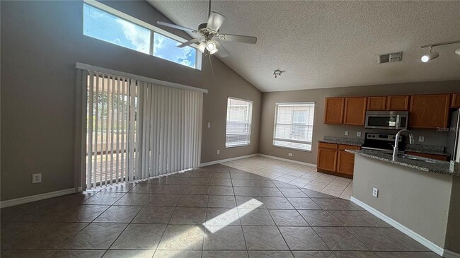 Building Photo - 3929 Shawn Cir