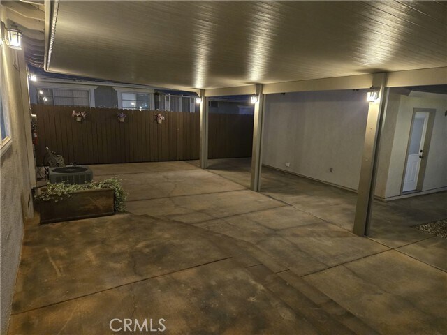 Building Photo - 10422 Mountain View Ave