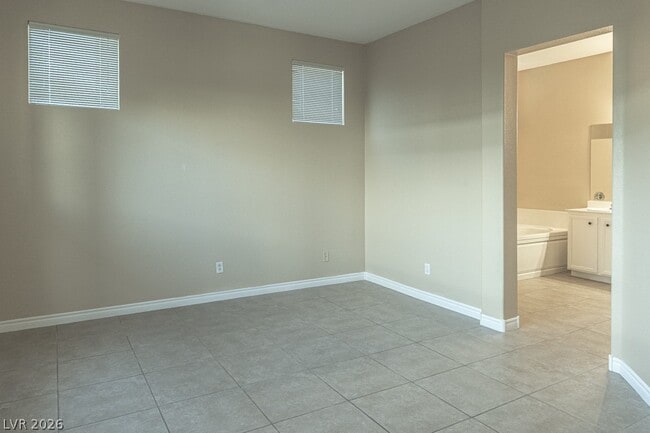Building Photo - 9205 Guggenheim Ct