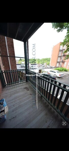 Building Photo - 1675 Beacon St