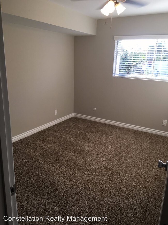 Building Photo - 859-861 Mola Vista Way