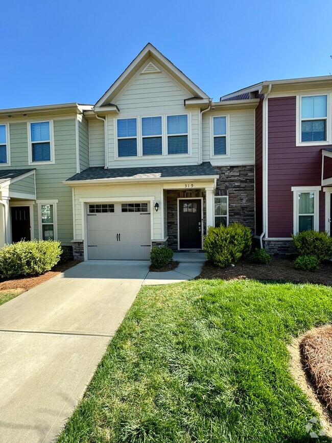 Building Photo - 3BR/2BA Townhouse in Stallings