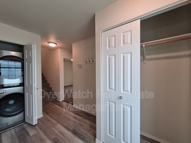 Building Photo - 5595 Sapphire Loop