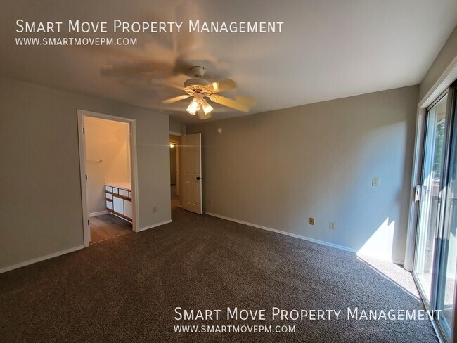 Building Photo - 2574 S Sumac Ln
