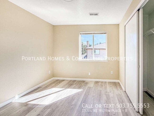 Building Photo - 15704 NE Milton Pl