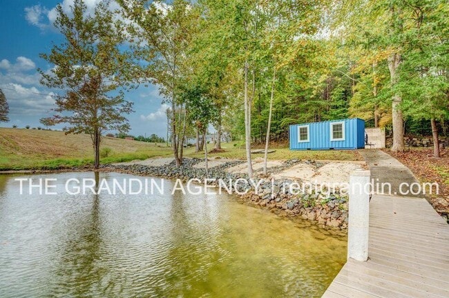 Building Photo - 1684 Dudley Amos Rd