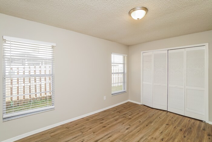 Building Photo - 15155 Nighthawk Dr