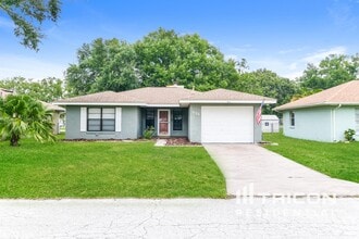 Building Photo - 916 Sunshine Way SW