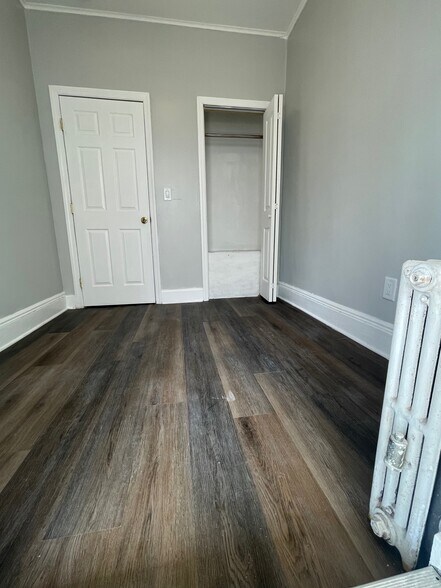 Building Photo - 101 Romaine Ave